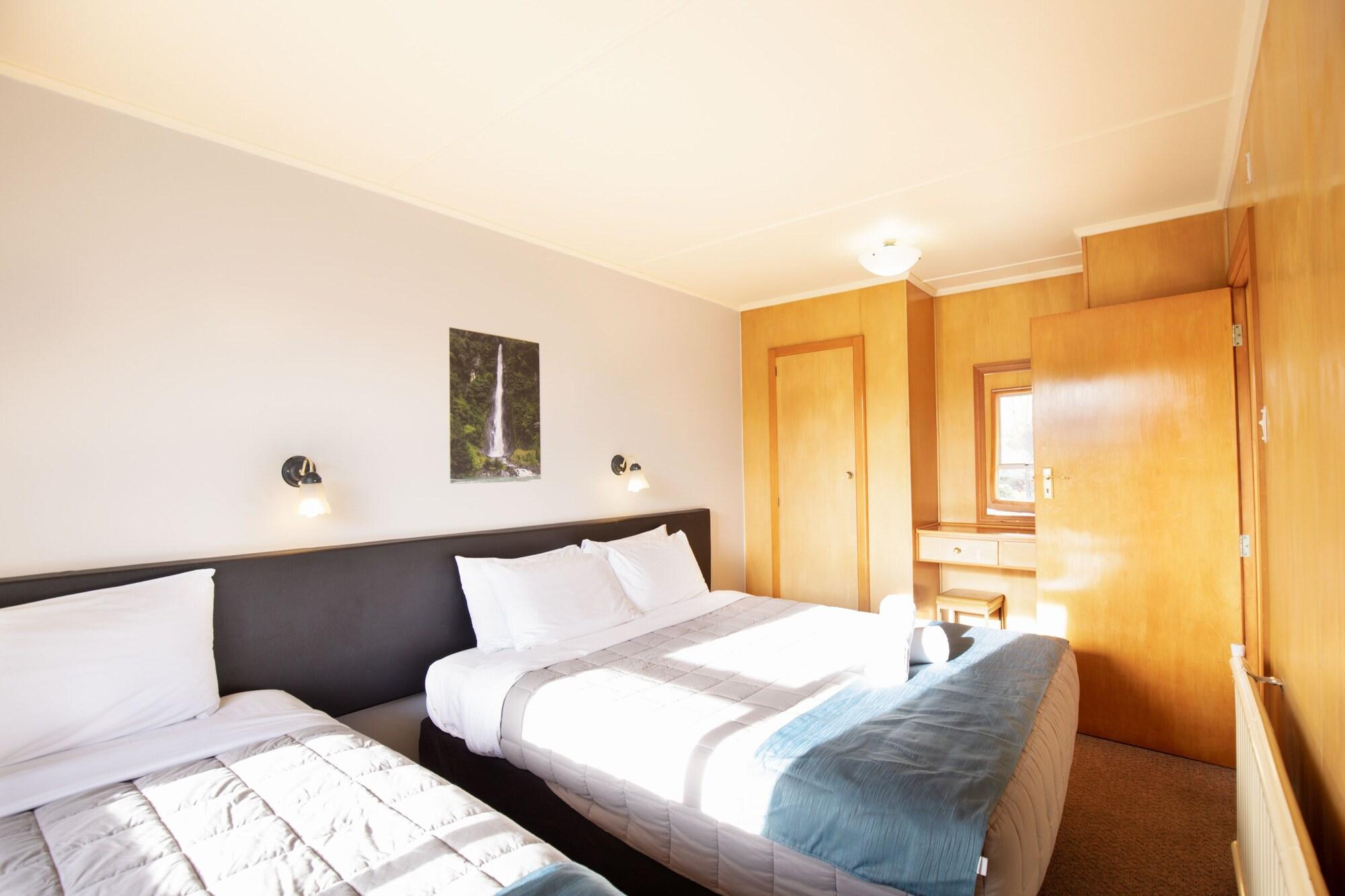 Alpine View Motel Te Anau Eksteriør billede